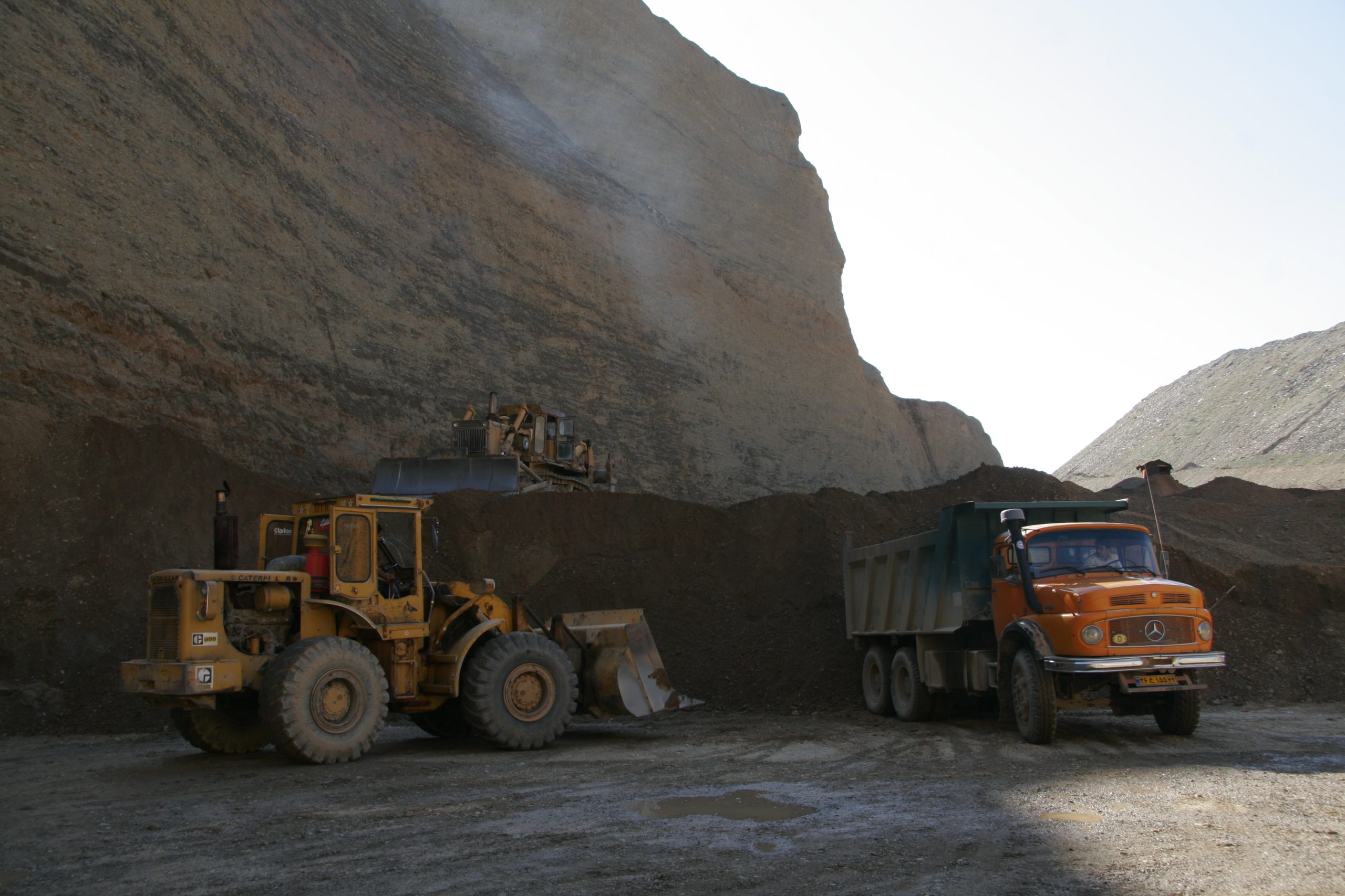 تعمیر گیربکس ماشین آلات راهسازی و معدنی